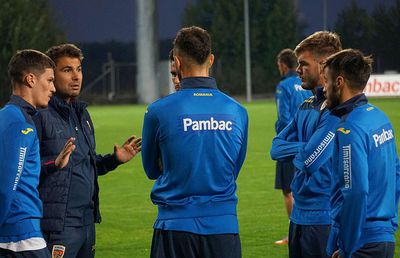 ROMÂNIA U21. Probleme pentru Adi Mutu! Un jucător de bază a plecat din cantonament cu simptome de varicelă