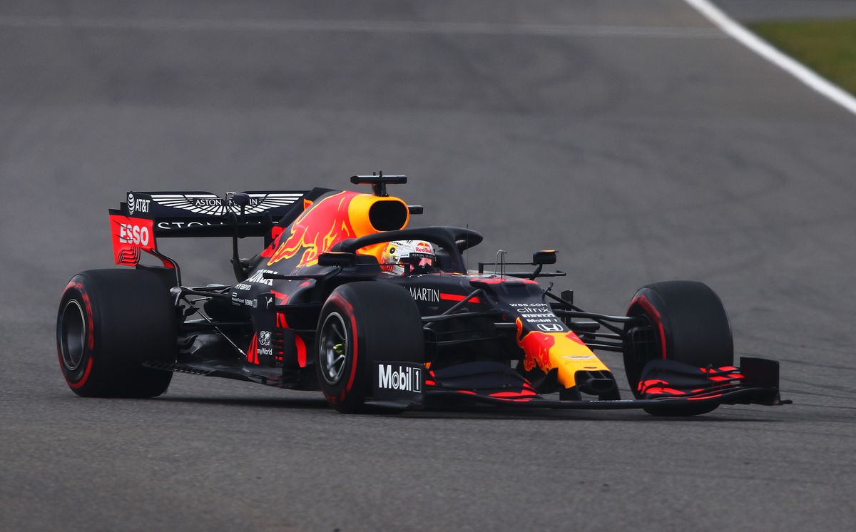 FOTO Lewis Hamilton a scris istorie: a câștigat Marele Premiu de la Eifel și a egalat recordul lui Michael Schumacher