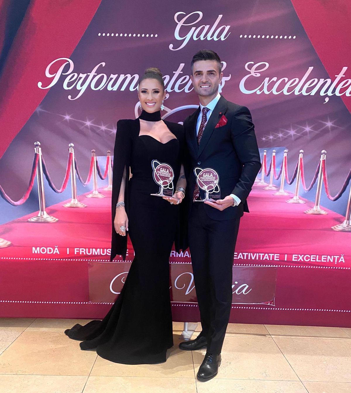 Anamaria Prodan a întors privirile la o festivitate de la Snagov: vezi ce ținută spectaculoasă a purtat impresara! Duckadam, Bratu, Mutu și Halep pe lista premiaților