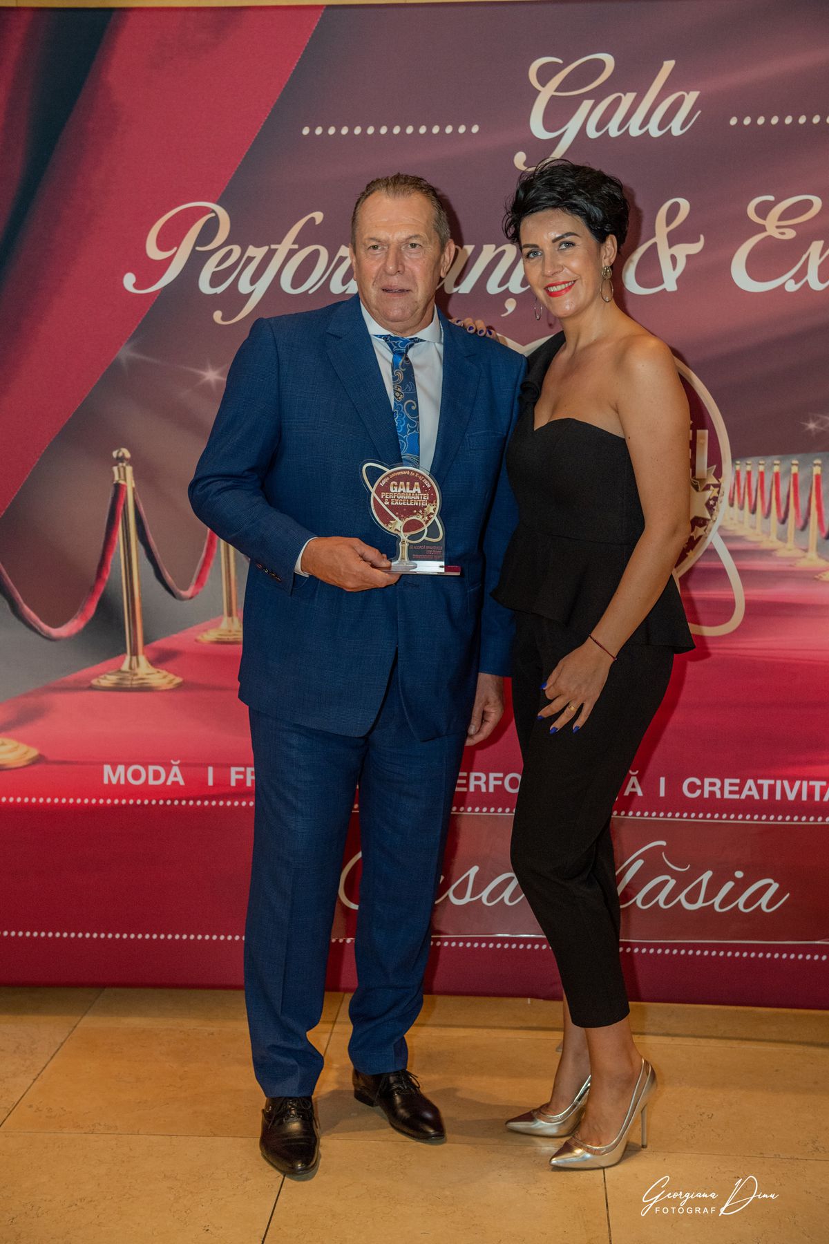 Anamaria Prodan a întors privirile la o festivitate de la Snagov: vezi ce ținută spectaculoasă a purtat impresara! Duckadam, Bratu, Mutu și Halep pe lista premiaților