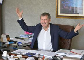 Interviu inedit cu Valeriu Iftime » Vorbește despre bani, teoria relativității, femeile care îi plac și autobiografia de 2 lei