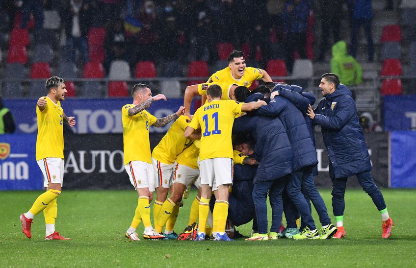 România a învins Armenia, scor 1-0. „Tricolorii” profită și de victorie Germaniei în Macedonia de Nord, scor 3-0, și sunt la mâna lor în privința calificării la barajul pentru Campionatul Mondial din Qatar.