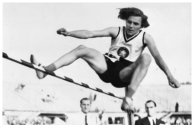 Maratonista care a luat metroul, campioana-bărbat a lui Hitler și alte episoade incredibile de trișare în sport