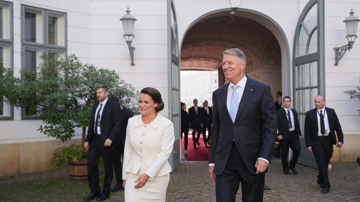 Klaus Iohannis, primit de preşedinta Ungariei la Budapesta » Tot orașul e împânzit cu steagurile României