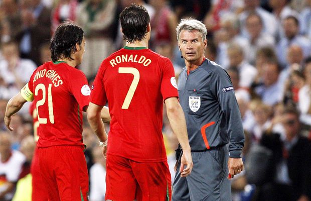 Scandalul ANULUI în Grecia! Șeful arbitrilor, REFUZAT de UEFA, este „prietenul prietenilor”! Răzvan Lucescu și PAOK implicați în conflict