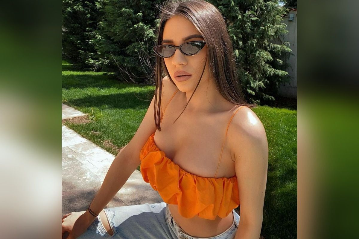 Fiica lui Marius Șumudică, ședință foto de poveste pe Instagram, într-o rochie roșie: „Miss Turcia”