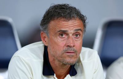Nici foștii coechipieri nu-l iartă! Luis Enrique a fost „mitraliat” de o legendă a fotbalului francez