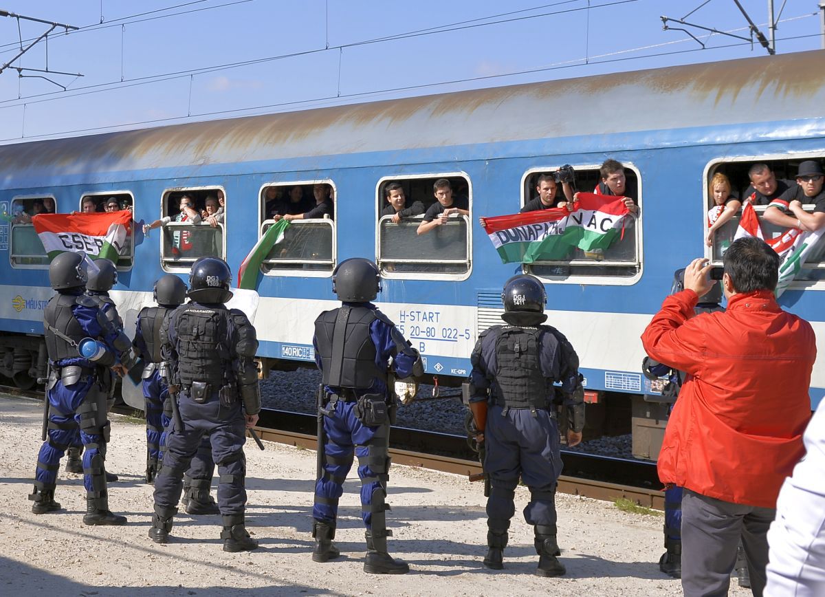 9 ani de la România - Ungaria, cel mai VIOLENT meci găzduit vreodată în România