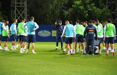 Federația Maghiară de Fotbal a sfătuit naționala României să solicite protecție la Budapesta: „Plimbați-vă, dar cu pază!”