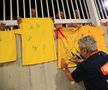 ”Tricolorii” dau autografe la finalul antrenamentului oficial din Cipru FOTO: Ionuț Iordache (GSP)