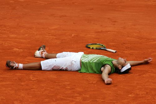 Rafael Nadal la primul trofeu cucerit în 2005 la Roland Garros FOTO Imago Images