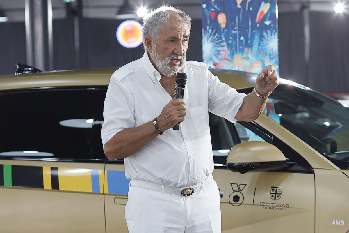 „Nu știu dacă a făcut cineva un lucru atât de măreț ca Ion Țiriac!” » Campioana olimpică, oprită în trafic de o actriță: „Arătau cu degetul”