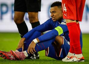 Alarmă cu Kylian Mbappe! » Căpitanul a părăsit lotul naționalei Franței