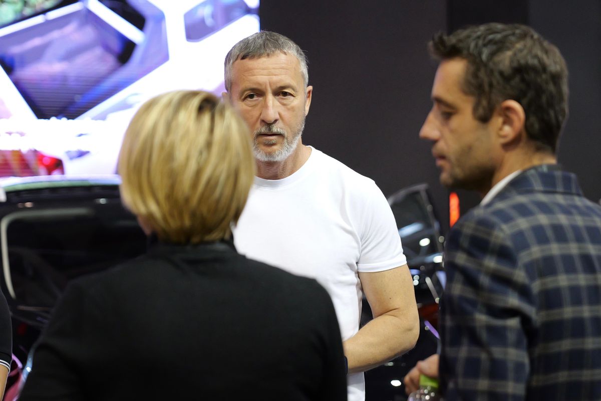 FCSB a „parcat” la Salonul Auto București » Întrebarea care i-a făcut pe toți să râdă