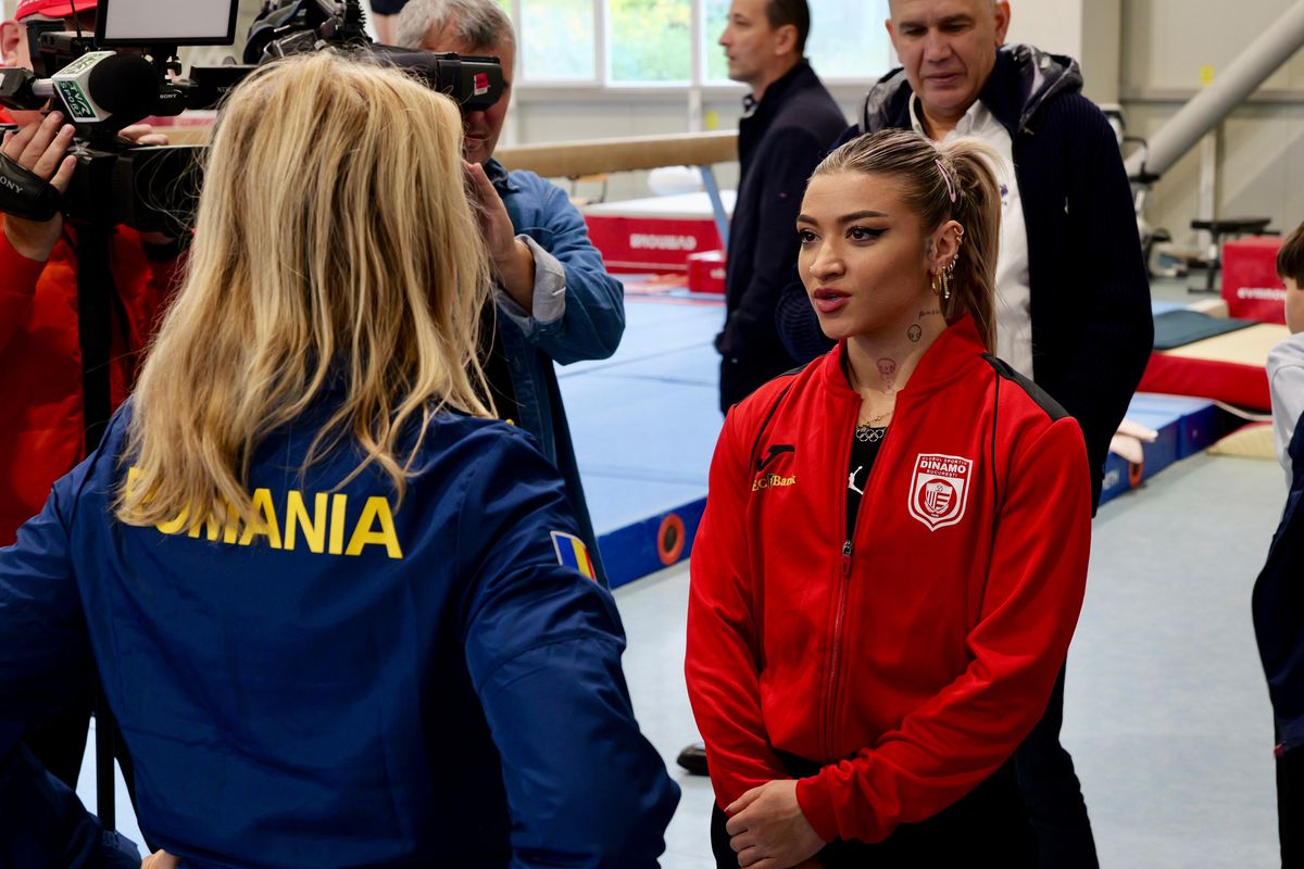 Imagini de aur la Complexul Sportiv Dinamo » Nadia Comăneci și David Popovici, față în față pentru viitorul sportului românesc: „Așa a făcut și Halep!”