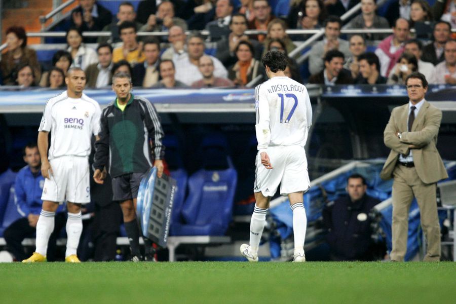 Fabio Capello obișnuia să-l schimbe pe titularul Ruud van Nistelrooy cu rezerva Ronaldo la Real Madrid / Foto: Imago Marele regret al lui Fabio Capello: „A fost jucătorul meu cel mai bun. Mi-a părut rău că a trebuit să scap de el!”