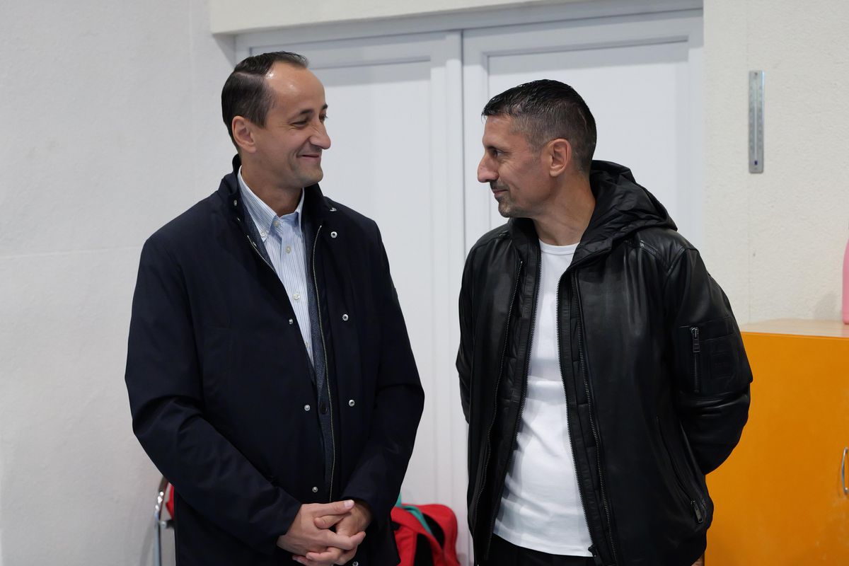 Imagini de aur la Complexul Sportiv Dinamo » Nadia Comăneci și David Popovici, față în față pentru viitorul sportului românesc: „Așa a făcut și Halep!”