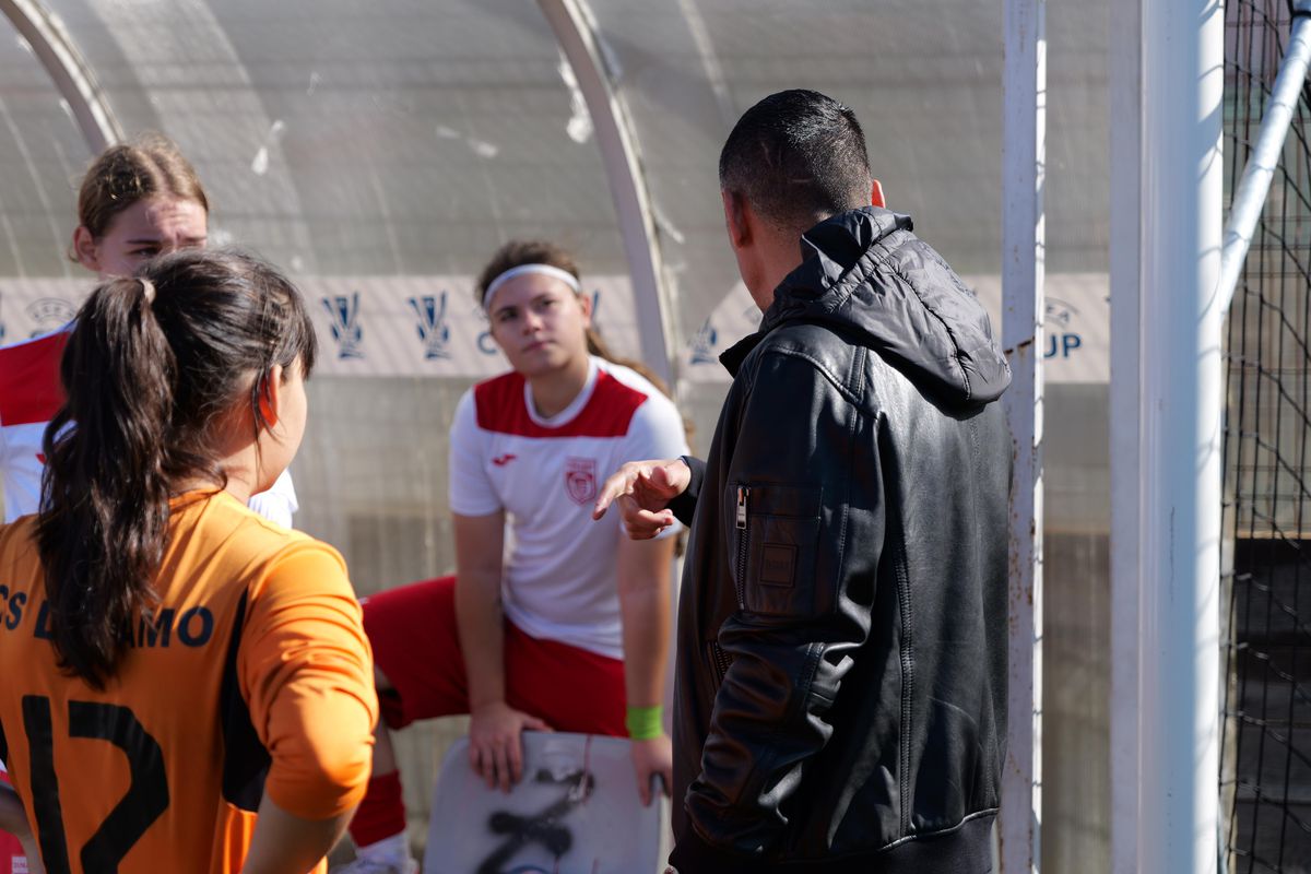 Imagini de aur la Complexul Sportiv Dinamo » Nadia Comăneci și David Popovici, față în față pentru viitorul sportului românesc: „Așa a făcut și Halep!”