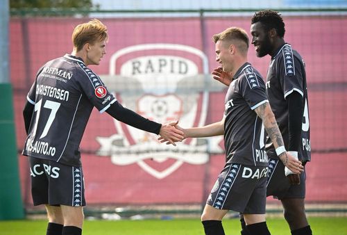 Christensen, Petrila și Baroan au jucat în Rapid - Tunari 6-3/ foto Facebook @FC Rapid 1923