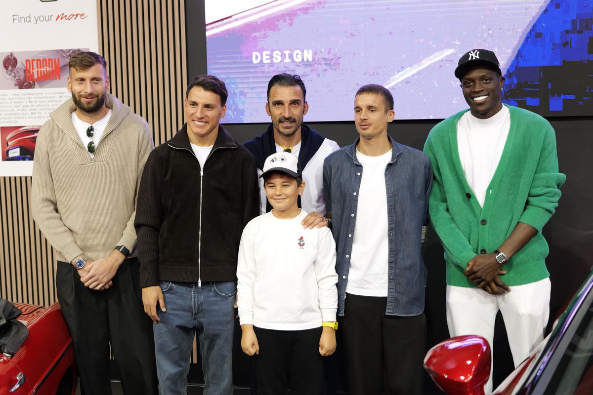 FCSB a „parcat” la Salonul Auto București » Întrebarea care i-a făcut pe toți să râdă