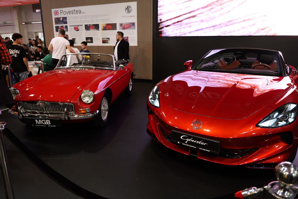 FCSB a „parcat” la Salonul Auto București » Întrebarea care i-a făcut pe toți să râdă