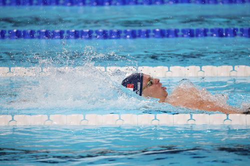 Leon Marchand înotând procedeul spate FOTO Imago Images