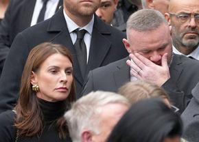 Imagini sfâșietoare la înmormântare: Wayne Rooney, în lacrimi » Multe nume mari au venit să-și ia adio