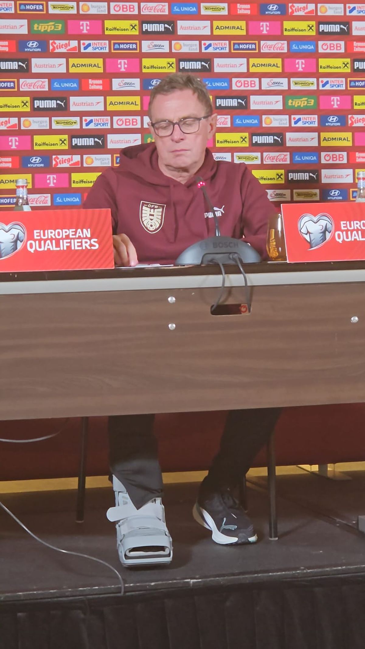 Ralf Rangnick, cu bicicleta specială în conferință la București