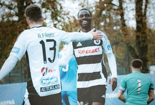 În imagine, Taywo Olakunle, marcator al unui hat-trick // foto: Facebook @ FC Universitatea Cluj