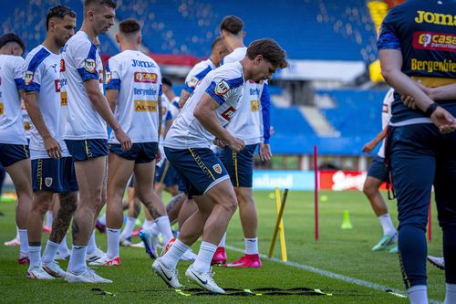 Răzvan Marin nu joacă contra Austriei, a confirmat Mircea Lucescu // foto: Imago Images