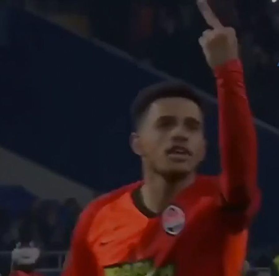 Șahtior - Dinamo Kiev 1-0 // VIDEO Taison, un fost jucător al lui Mircea Lucescu, în lacrimi pe teren din cauza rasismului!