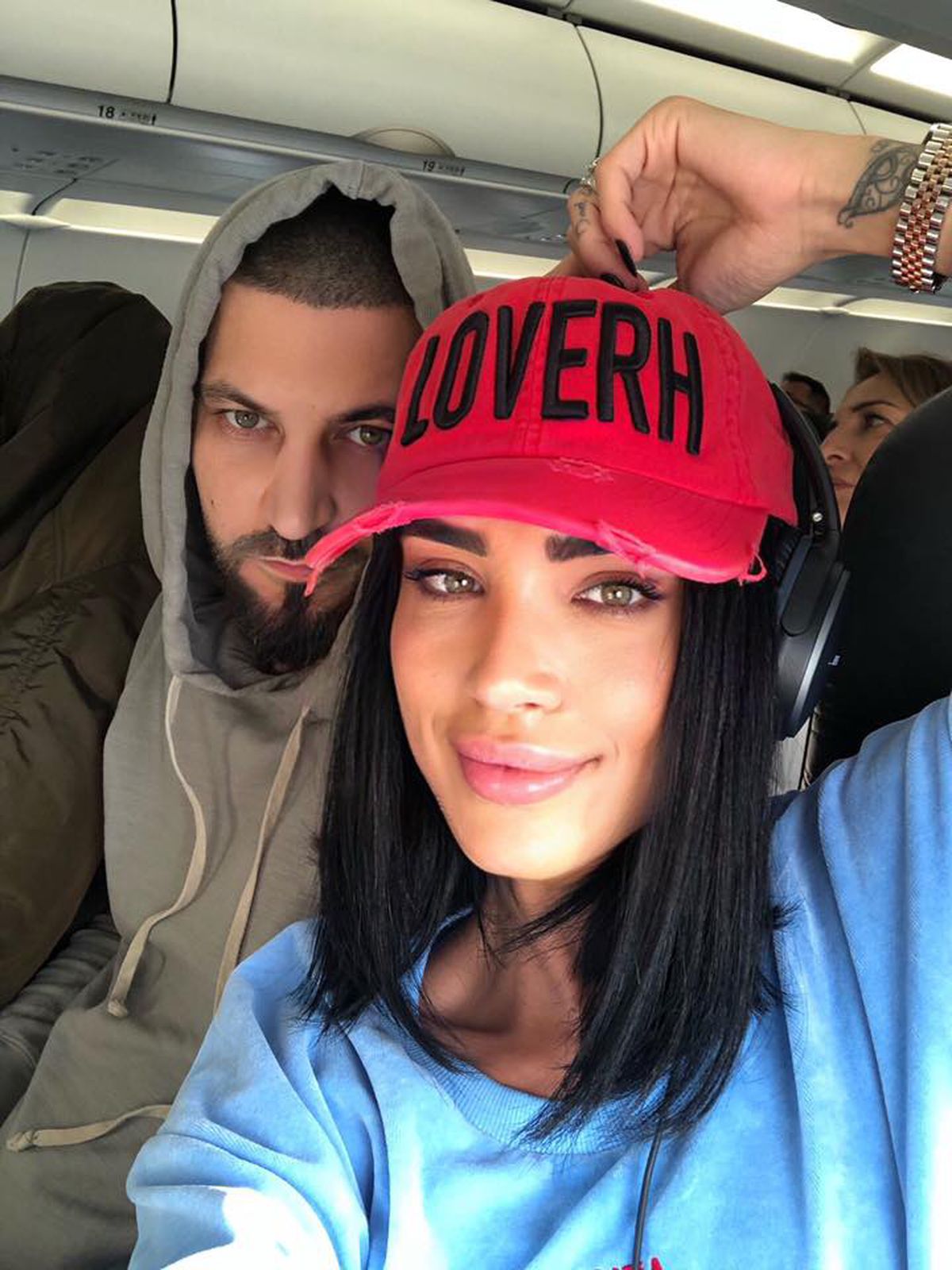 FOTO Adelina Pestrițu, selfie de peste 100.000 de like-uri cu Kim Kardashian » Românca a fost premiată la People's Choice Awards