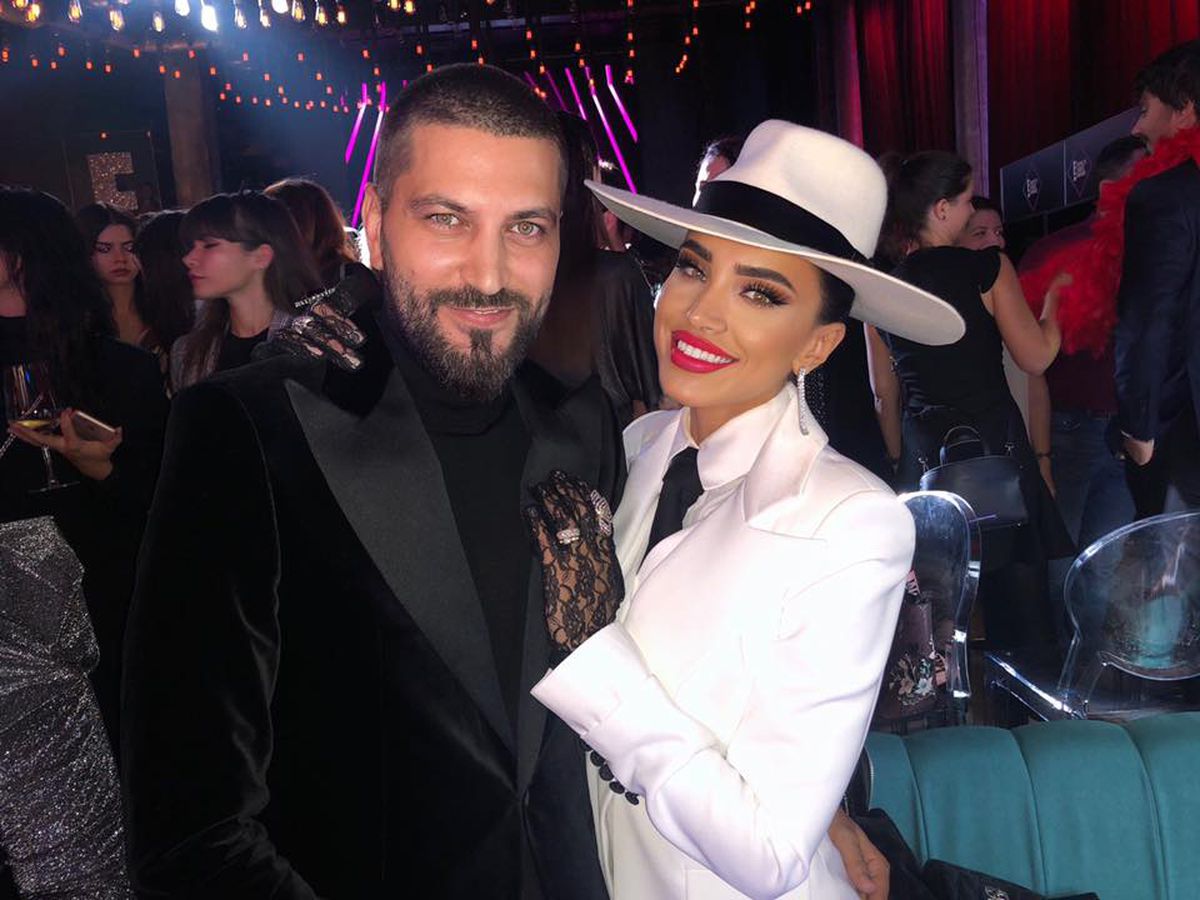 FOTO Adelina Pestrițu, selfie de peste 100.000 de like-uri cu Kim Kardashian » Românca a fost premiată la People's Choice Awards