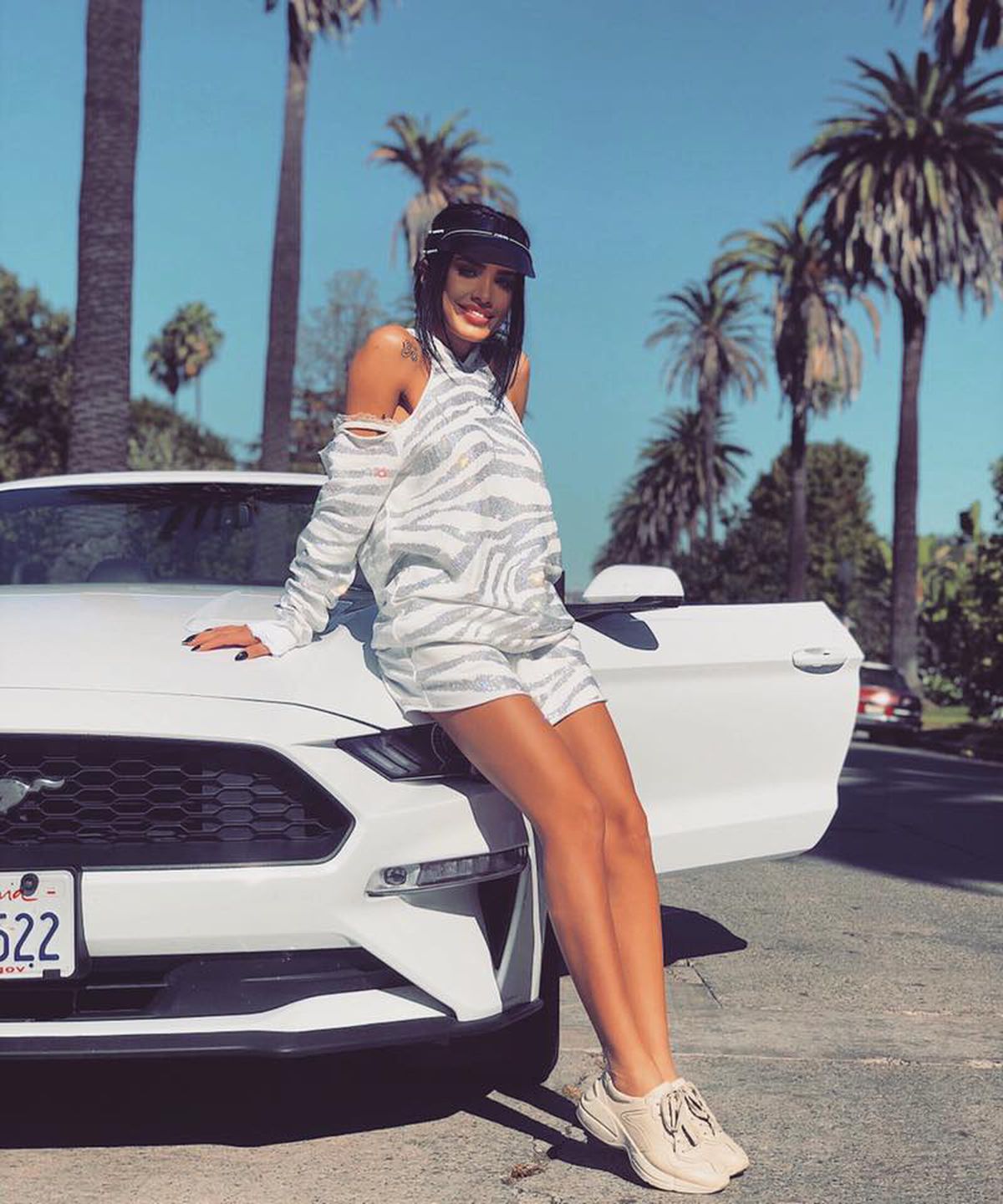 FOTO Adelina Pestrițu, selfie de peste 100.000 de like-uri cu Kim Kardashian » Românca a fost premiată la People's Choice Awards