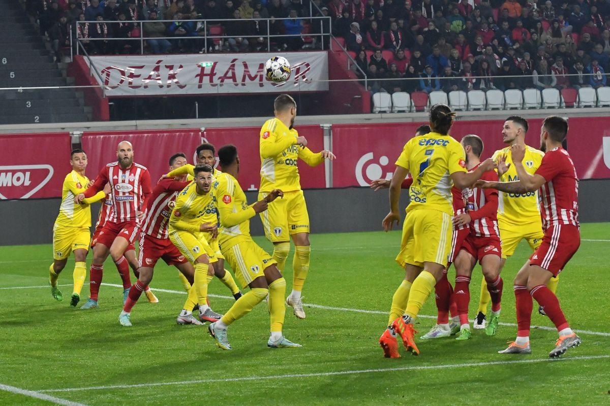 Sepsi OSK a făcut instrucție cu Petrolul, 2-0, și s-a apropiat de play-off