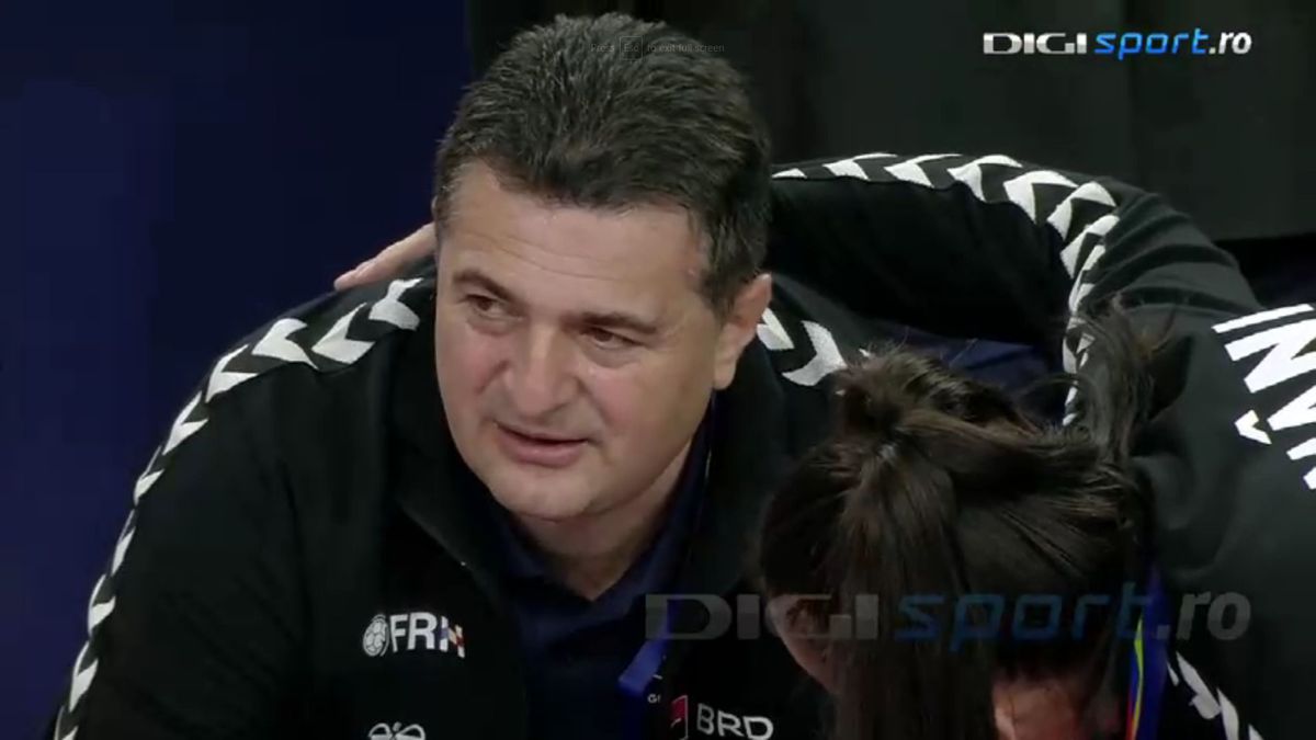 FOTO Florentin Pera la finalul meciului România - Spania