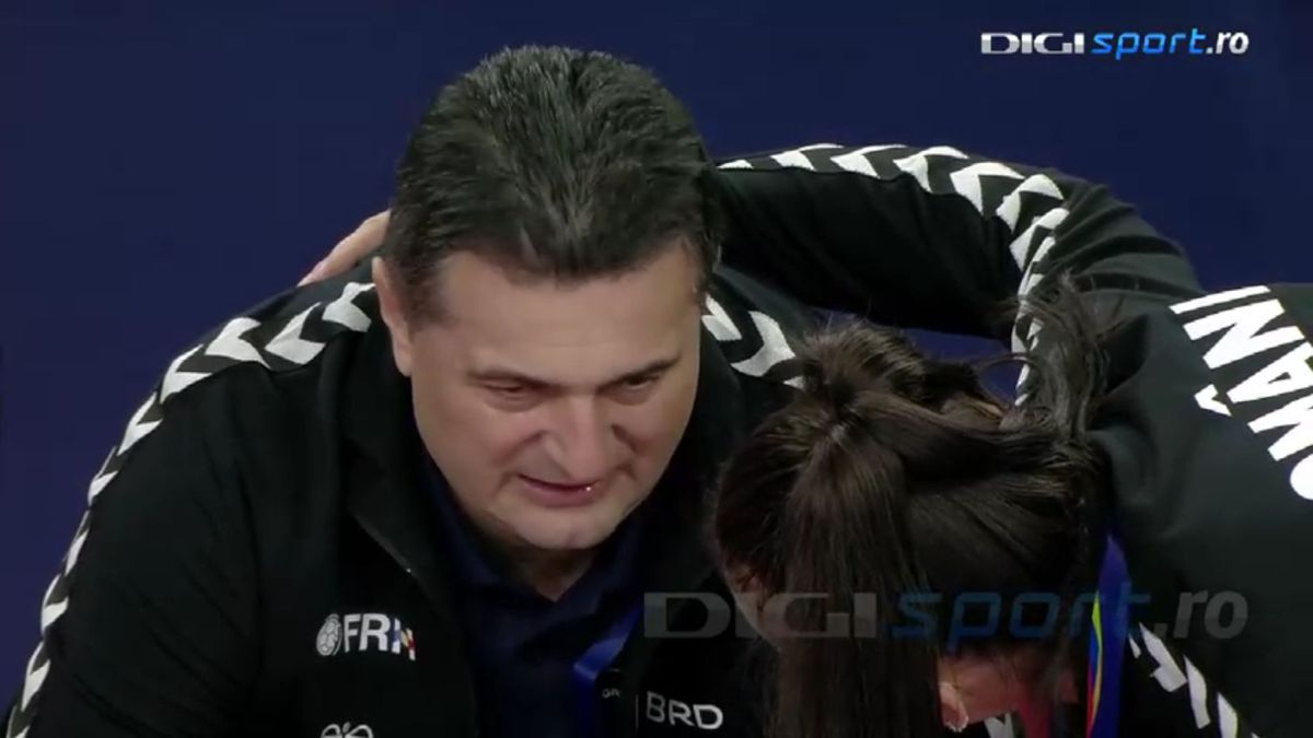 FOTO Florentin Pera la finalul meciului România - Spania