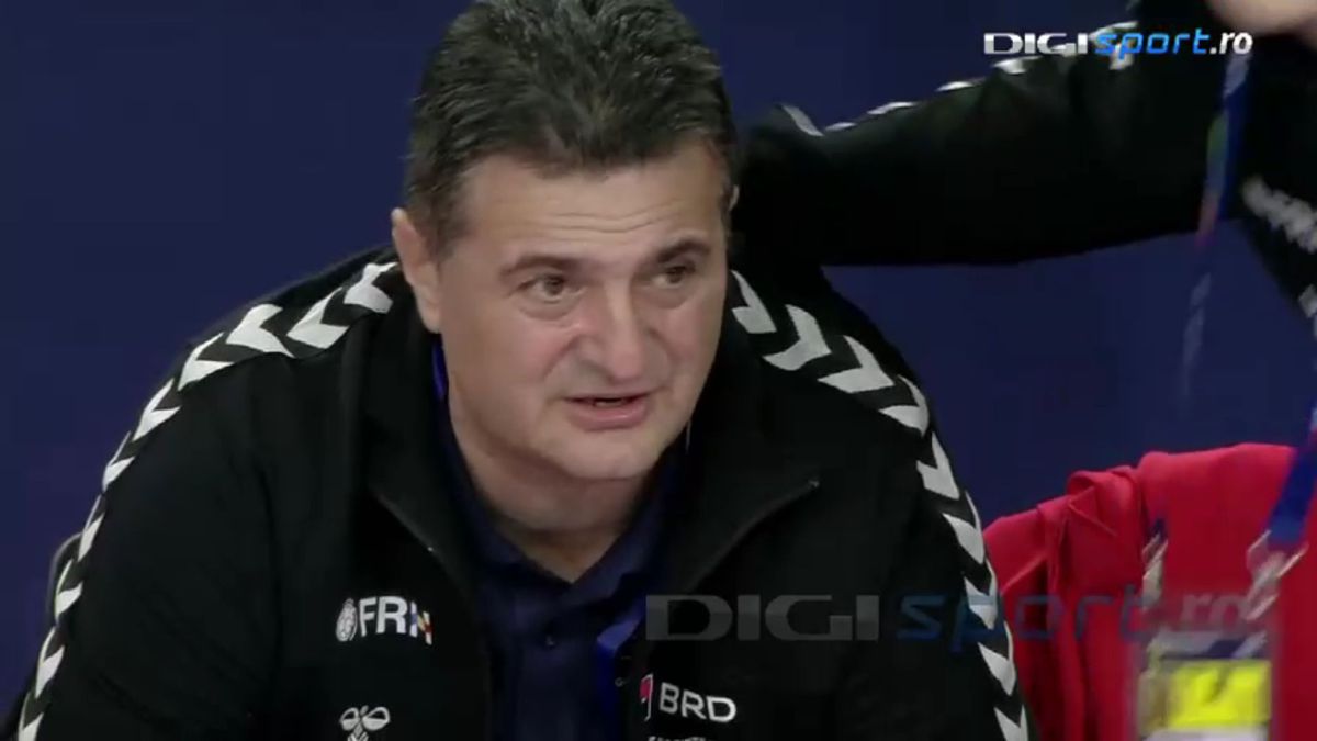 FOTO Florentin Pera la finalul meciului România - Spania