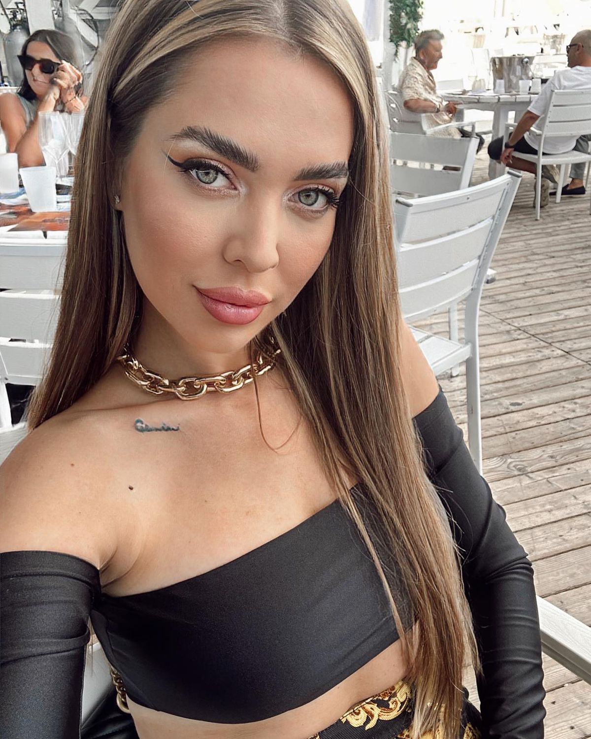 Ronna Riva e cel mai HOT fan al Rapidului! „Incendiază” Giuleștiul la fiecare meci al favoriților