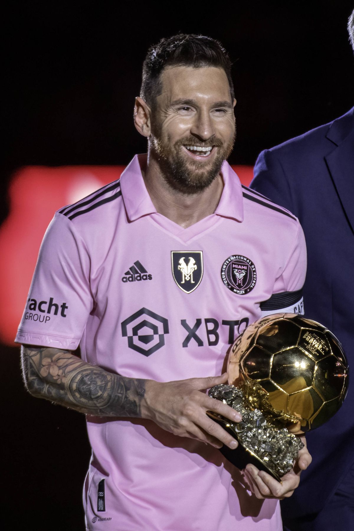 „Noapte de aur” » Lionel Messi le-a prezentat fanilor lui Inter Miami Balonul de Aur: „La anul vom lupta pentru titlu”