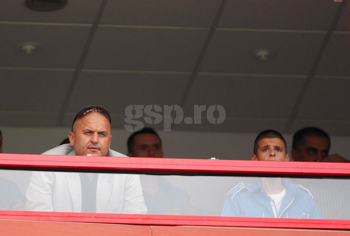 Imagini fabuloase cu Adrian Mititelu Jr., în Ghencea, la un Steaua - Universitatea Craiova » Avea doar 13 ani, iar transformarea e uluitoare