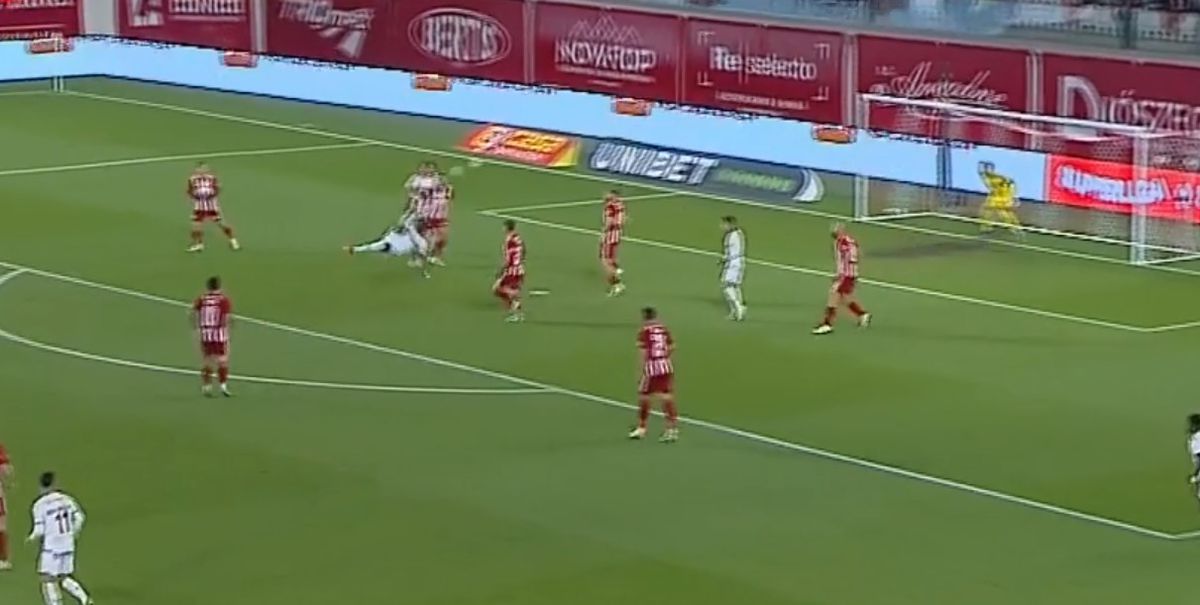 Juvhel Tsoumou, la un pas de gol la debutul la Rapid