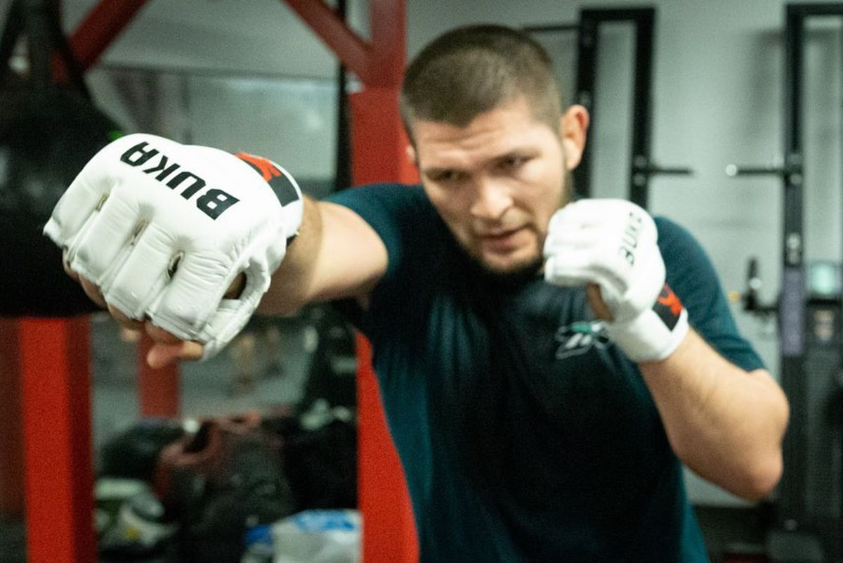 Khabib Nurmagomedov ademenit cu o ofertă uriașă: „E greu să refuzi”