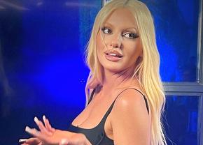 Alexandra Stan, artista care ar fi avut o idilă cu George Pușcaș, a îmbrăcat o rochie complet transparentă!