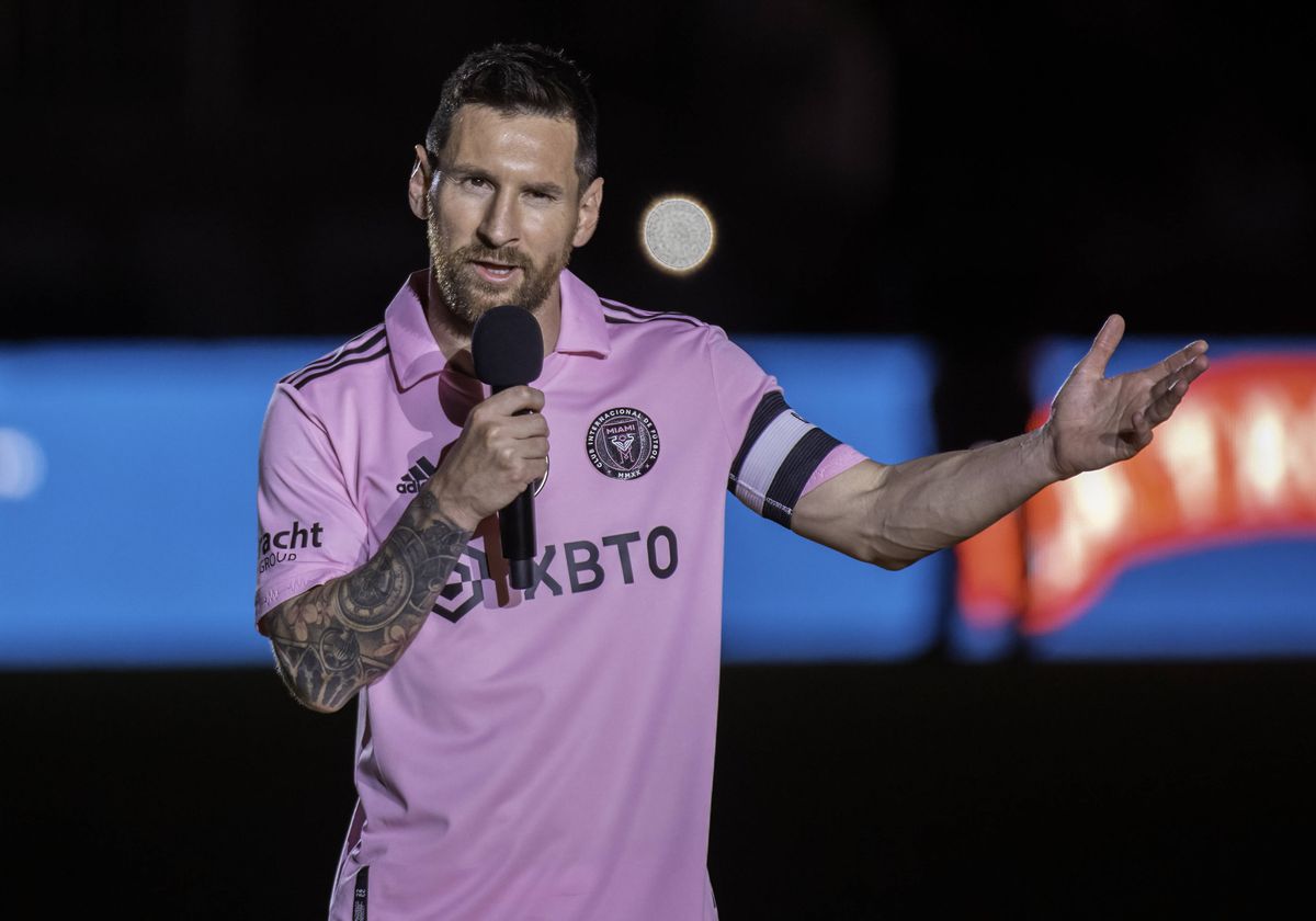 Lionel Messi a prezentat Balonul de Aur fanilor lui Inter Miami