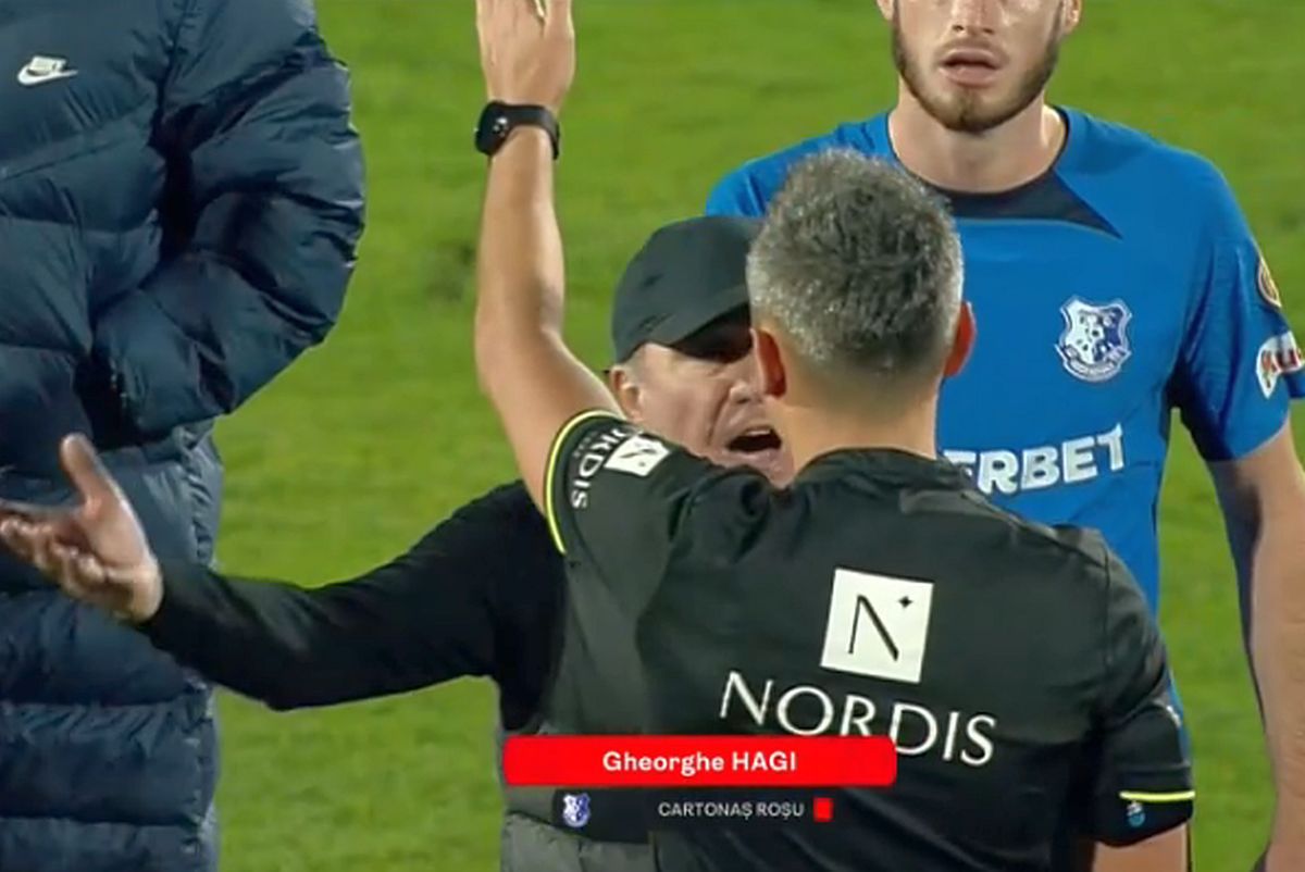 Hagi, furios după meci! A văzut ROȘU direct și l-a „fugărit” pe arbitru pe teren!