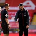 David Coote, admonestat de Jurgen Klopp în timpul unui meci jucat ân noiembrie 2023 / Foto: Imago