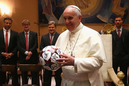 Papa Francisc este fan al fotbalului/Foto: Getty Images