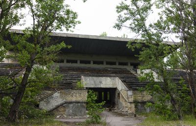 Stadionul din Pripyat, de lângă Cernobîl, continuă să ofere imagini SF: ce a crescut în locul gazonului