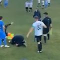 Arbitru bătut de jucător pe teren/ Foto: Captură sporul bistrițean